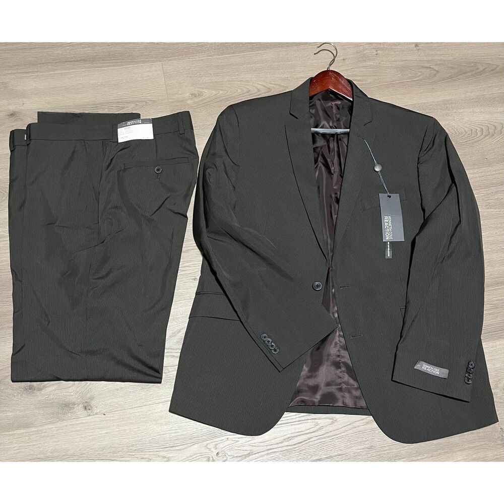 Kenneth Cole Reaction Suit 42S W35 Brown Pinstripe LR5502 20-312051 Slim NWT